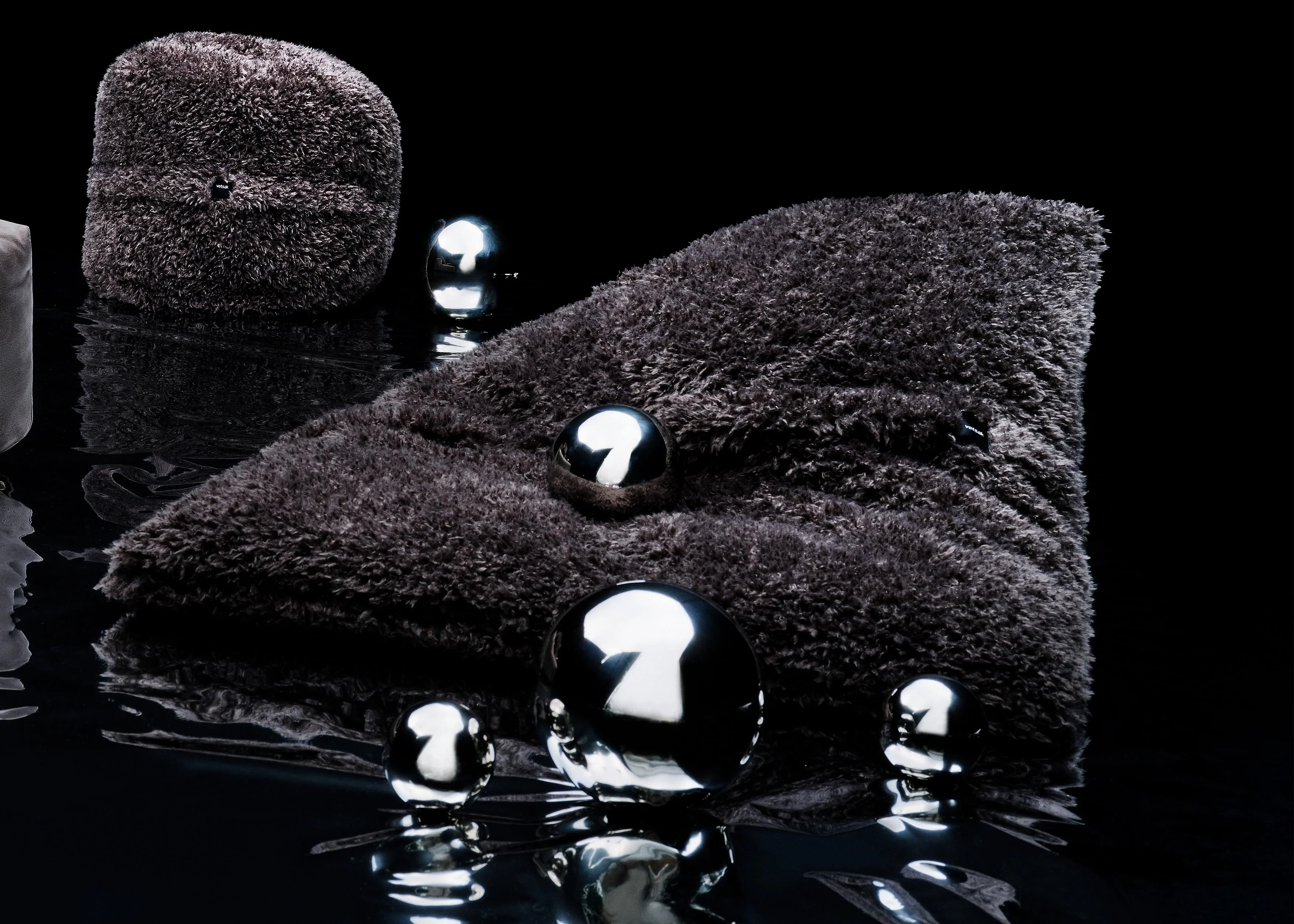 vetsak | Jumbo Pillow - Doodle - Dark Grey - Image 6